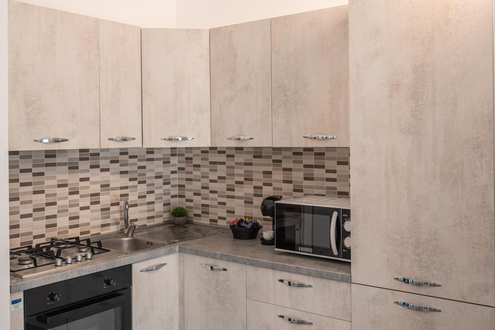 سانتاغاتو دي ميليتي Icaro Residence Apartments With A Beautiful Pool المظهر الخارجي الصورة