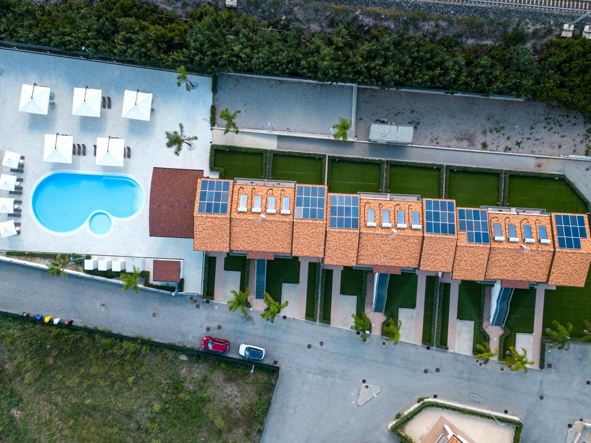 سانتاغاتو دي ميليتي Icaro Residence Apartments With A Beautiful Pool المظهر الخارجي الصورة