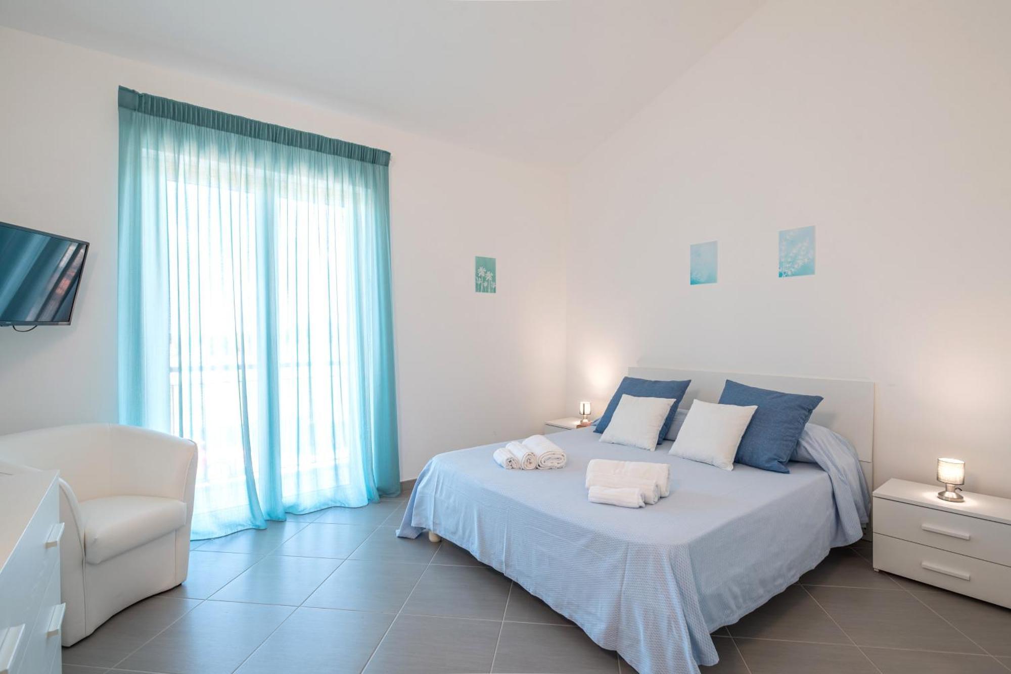سانتاغاتو دي ميليتي Icaro Residence Apartments With A Beautiful Pool المظهر الخارجي الصورة