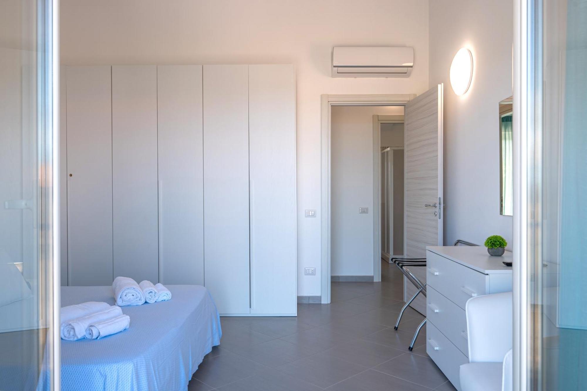 سانتاغاتو دي ميليتي Icaro Residence Apartments With A Beautiful Pool المظهر الخارجي الصورة